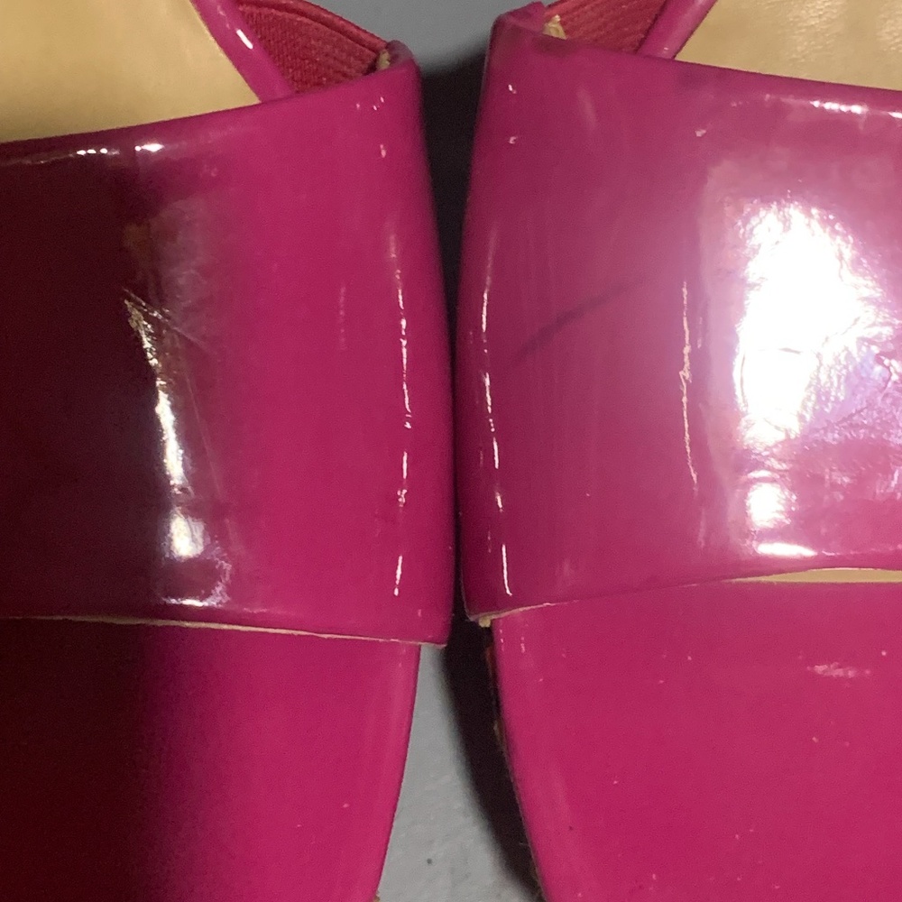 sandals - Picture 3 of 3